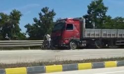 Seydiler'de TIR ile traktör çarpıştı! 1 kişi yaralandı