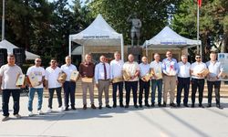 Taşköprü'de festivale katkı sunan sponsorlara plaket takdim edildi