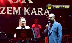 Tosya’da festival coşkusu zirvede: Başkan sahnede şarkı söyledi