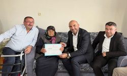 Kastamonu’da AK Parti’den 100 yaşındaki üyeye vefa