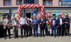 Taşköprü’de Acar Yapı Market törenle hizmete açıldı