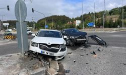 D-100’de feci kaza: Araçlar hurdaya döndü
