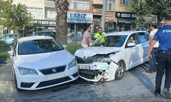 Feci kaza! Otomobil karşı şeride uçtu