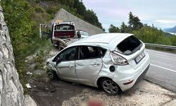 Tünel çıkışında feci kaza! Otomobil devrildi: 3 yaralı