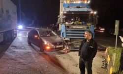 Kavşakta korkutan kaza: Trafik bir süre durdu