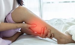 Bacakta ani şişlik ve ağrıya dikkat: Hayati risk oluşturabilir