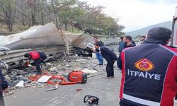 Boyabat’ta balık yüklü kamyon devrildi: 1 kişi hayatını kaybetti