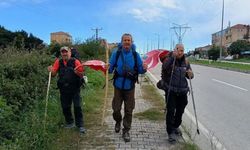 Cumhuriyet için yola çıktılar! Sinop'tan Kastamonu'ya yürüyorlar