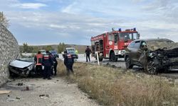 Komşu ilde feci kaza! İki otomobil çarpıştı, 4 kişi hayatını kaybetti