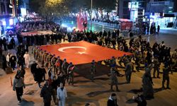 Kastamonu’da 29 Ekim coşkusu fener alayıyla yaşandı