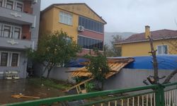 Kastamonu'da 5 ilçeyi fırtına vurdu! 224 personel sahada