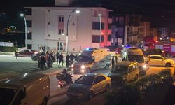 Kavşakta ortalık savaş alanına döndü! 2 yaralı
