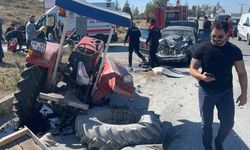 Komşu il Çorum’da traktör ile otomobil çarpıştı! Çok sayıda yaralı var