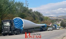 Sinop’a giden dev kanatlar Taşköprü trafiğini aksattı