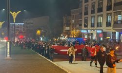 Tosya’da Cumhuriyet coşkusu! Fener alayına yoğun katılım