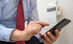 Tuvalete telefonla girenler dikkat! Uzmanından önemli uyarı