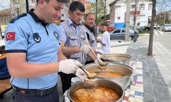 Hıdırellez'de vatandaşlara ekşili pilav ikramı