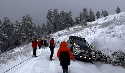 Kastamonu'da kış etkisini gösterdi: Karın tadını lastiklerle kayarak çıkardılar!