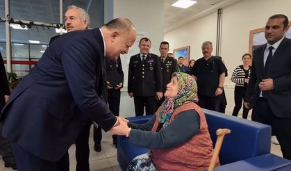 Kastamonu Valisi Dallı yaşlıların hayır dualarını aldı