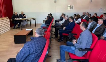 Kastamonu’daki toplantı krize döndü: Muhtarlar salonu terk etti