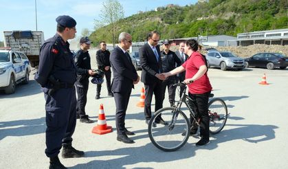 Bozkurt’ta öğrencilere anlamlı hediye