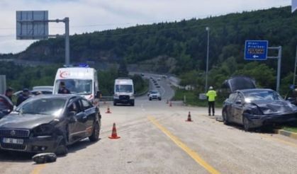 Kastamonu plakalı araç kazaya karıştı! İlk müdahale milletvekilinden geldi