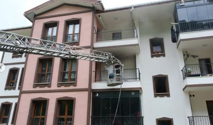 Bozkurt’ta daire yangını paniğe neden oldu! Bir kişi hastaneye kaldırıldı