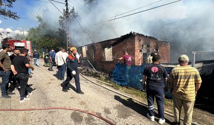 Komşuda yürek burkan olay: Alevlerin arasında kalan 2 yaşındaki çocuk hayatını kaybetti