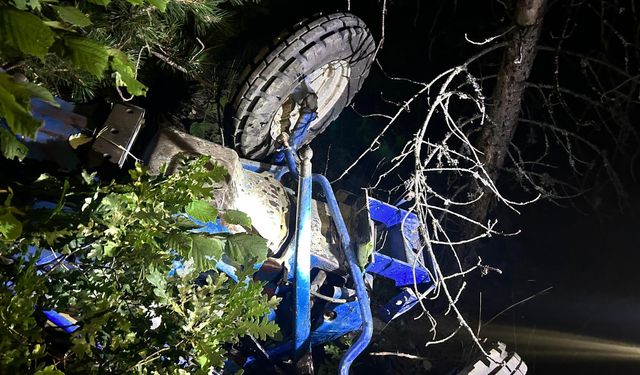 Traktör ile uçuruma yuvarlanan aileden 1’i ağır 4 kişi yaralandı