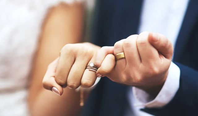 TBMM'ye ilginç başvuru: Evlilikler 10 yılda bir yenilensin