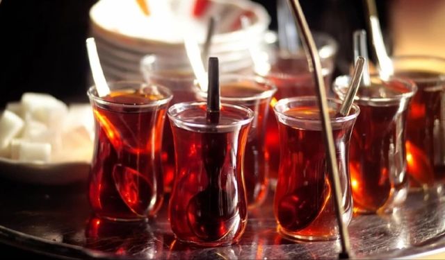 Çayı artık şekerde tatlandırmaz: Çaya 4'üncü zam!