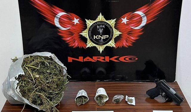Kars'ta uyuşturucu operasyonunda yakalanan 3 zanlı tutuklandı