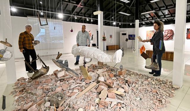 Antalya Muratpaşa'da depremi sanatla anlattılar