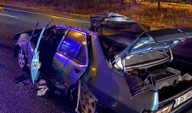 Başkentte otomobil, TIR'a çarptı. 1 uzman çavuş öldü, 2 uzman çavuş yaralandı!