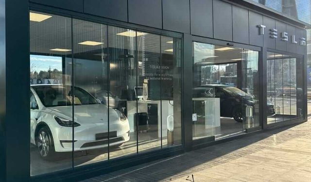 Tesla ilk showroomunu başkentte açtı!