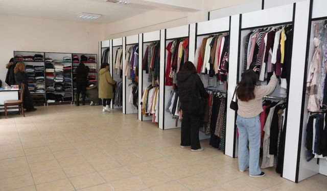 TOGÜ'de öğrenci butiği, öğrencilere ücretsiz hizmet veriyor
