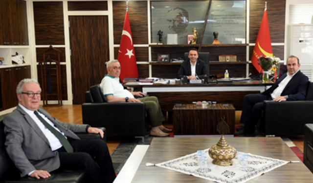Kastamonu Özel Nefes Hastanesi yönetimi, Belediye Başkanı Baltacı'yı ziyaret etti