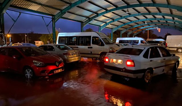 Taşköprü'de gök gürültülü sağanak yağış etkili oluyor! (video haber)