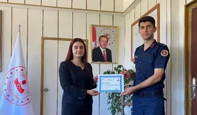 Kastamonu'da tayini çıkan Jandarma Komutanı'na takdir!