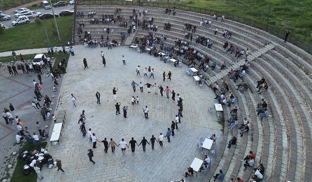 Bayburt'ta asırlık düğün gelenekleri yaşatılıyor