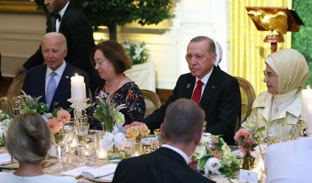 Cumhurbaşkanı Erdoğan,  Biden’ın resmi yemeğinde