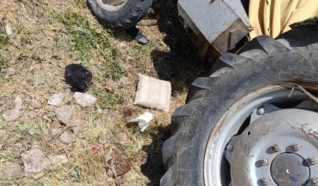 Kastamonu'da feci kaza: Devrilen traktörün altında kaldı!