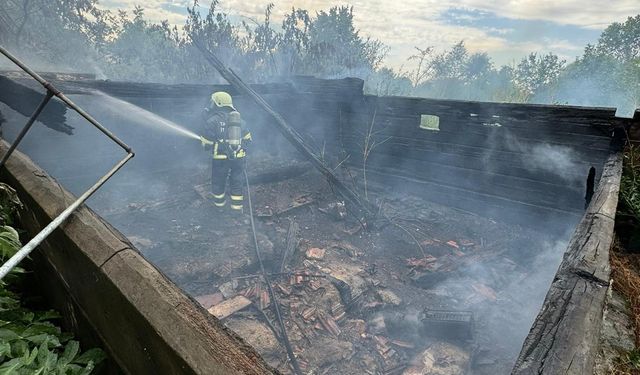 Taşköprü'de Yazıhamit Köyünde yangın çıktı! İtfaiye ekipleri müdahale ediyor (2024 Temmuz)