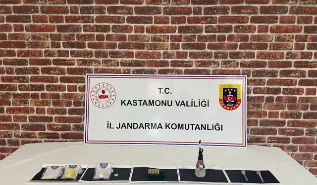 İstanbul'dan Kastamonu'ya uyuşturucu taşıyan 2 kişi yakalandı!