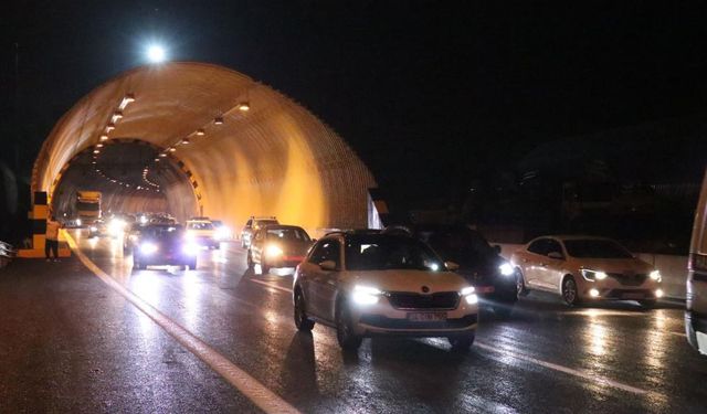 Yol durumu: Yola çıkacaklar dikkat! Yol tek şeride düşecek