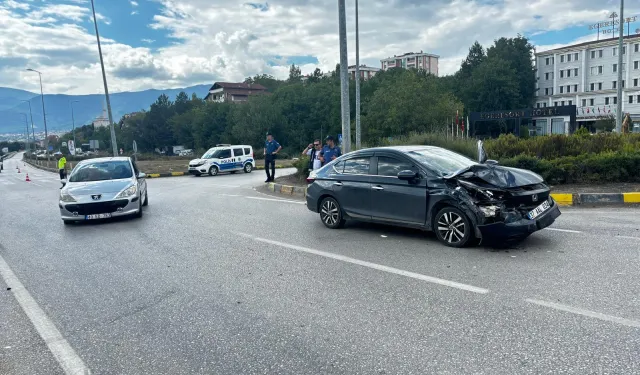 Karabük-Kastamonu karayolunda kaza: 4 kişi yaralandı!