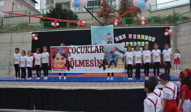 Kastamonu'da öğrencilerin 'Çocuklar Ölmesin' pankartı yürekleri dağladı!