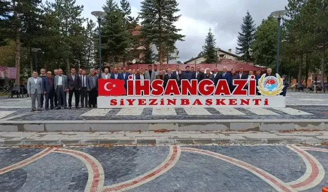 İhsangazi Muhtarlar Günü'nü kutladı: Anlamlı mesajlar verildi