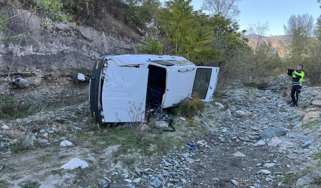 Kastamonu'da feci kaza! Otomobil dereye uçtu! 2 yaralı var