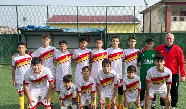 Taşköprüspor, U-14 Ligi'nde farklı galibiyetle liderliği garantiledi!